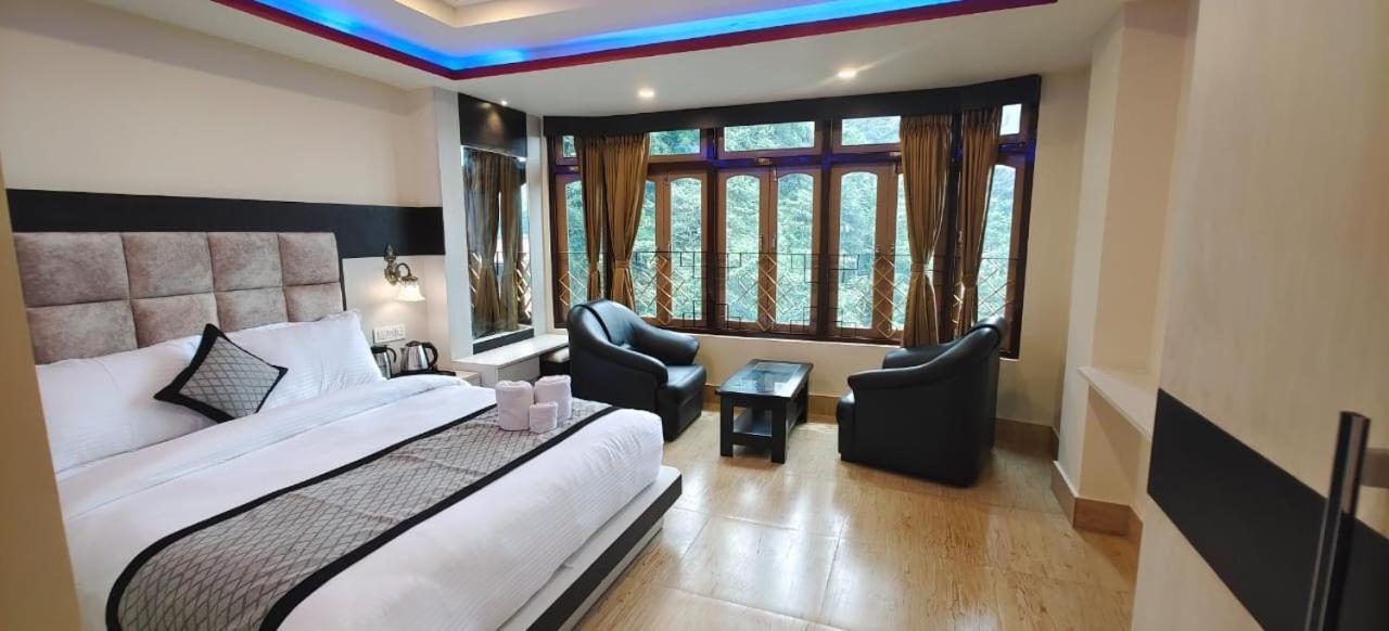The Gangtok Heritage Inn Екстериор снимка